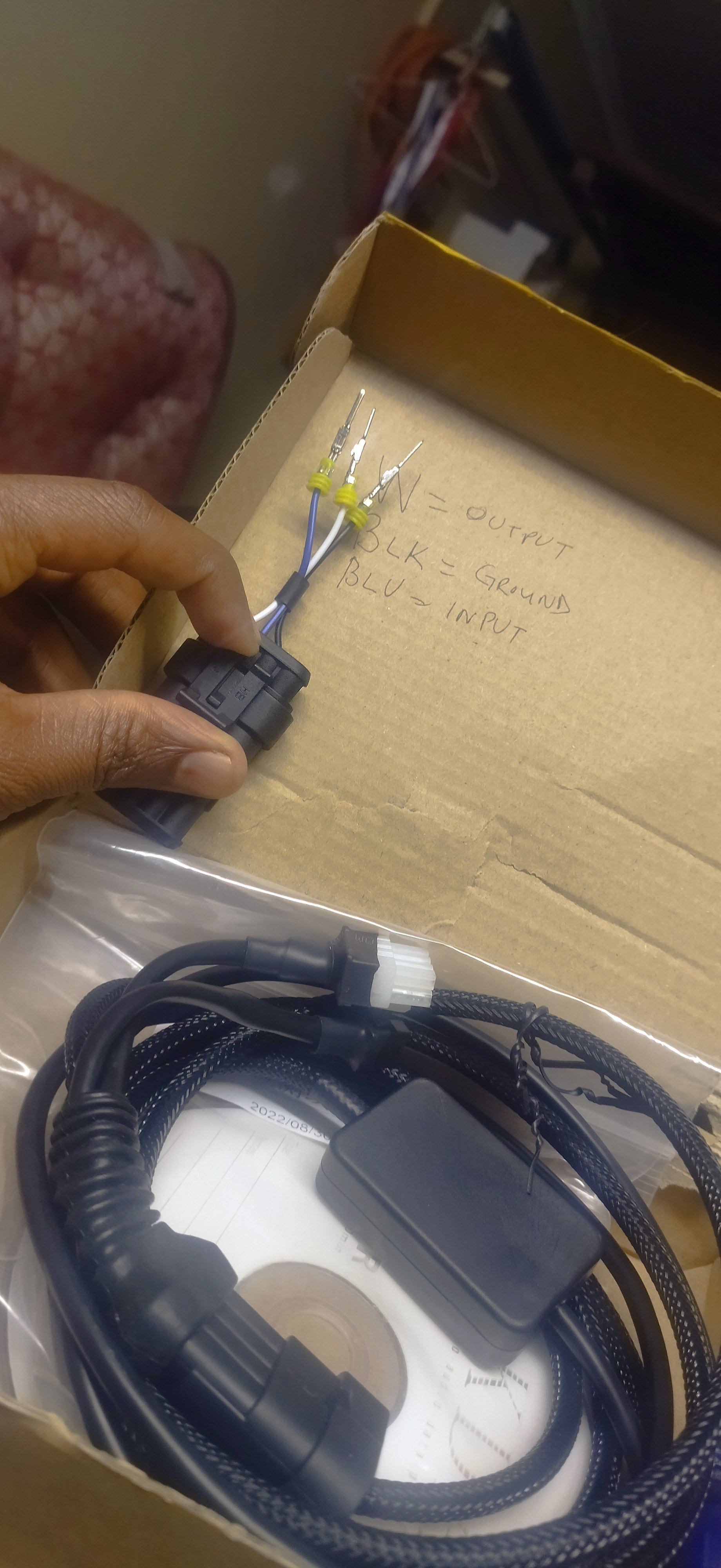 USB interface cable with x3 LED indicators on USB side.
